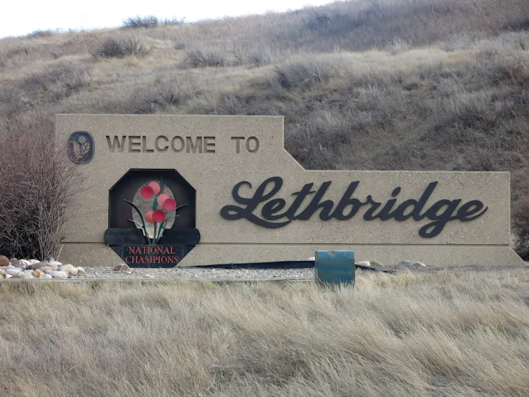 A sign that says: welcome to Lethbridge