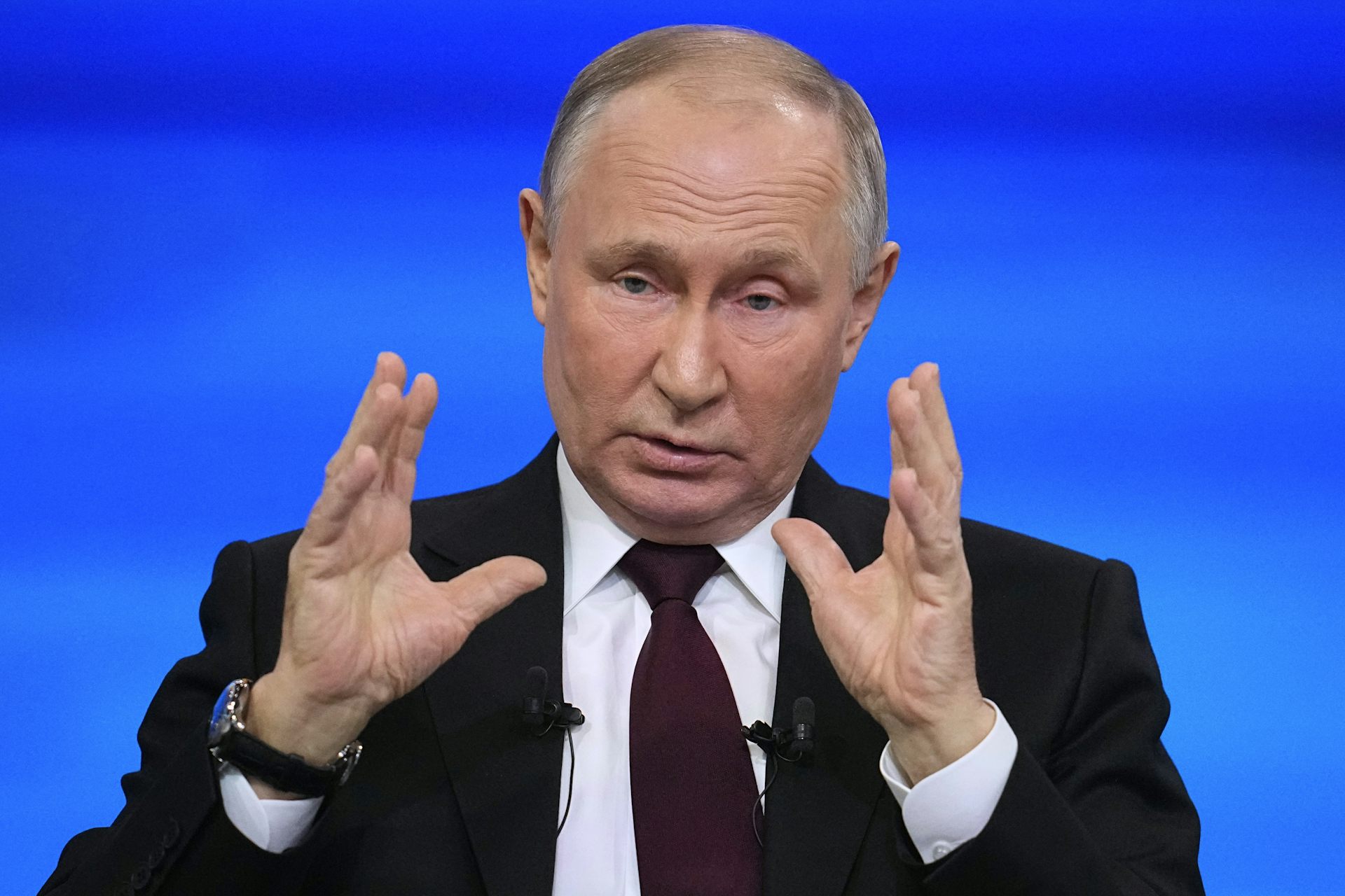 Putin watch right online hand