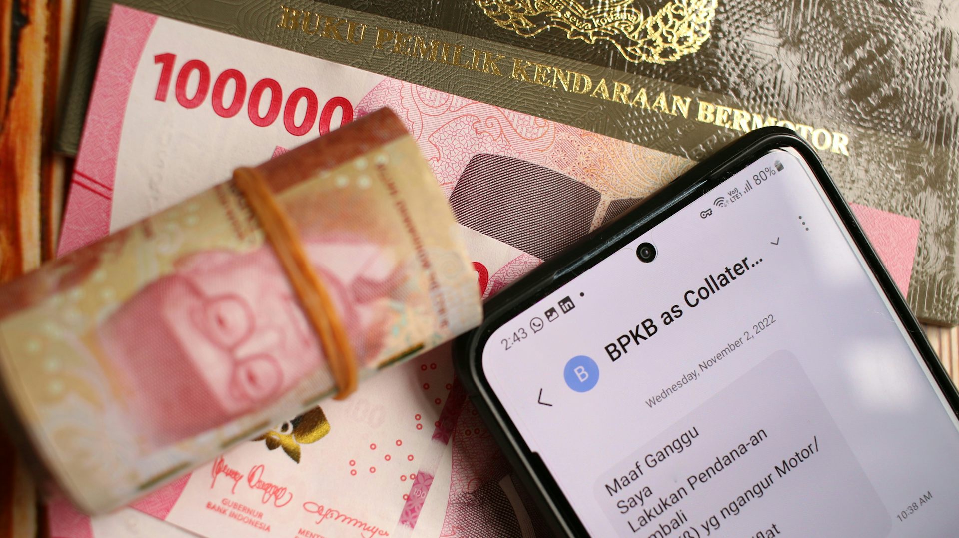 Cek Fakta: benarkah masyarakat terjebak pinjol dan judi 'online' karena tak paham literasi keuangan?