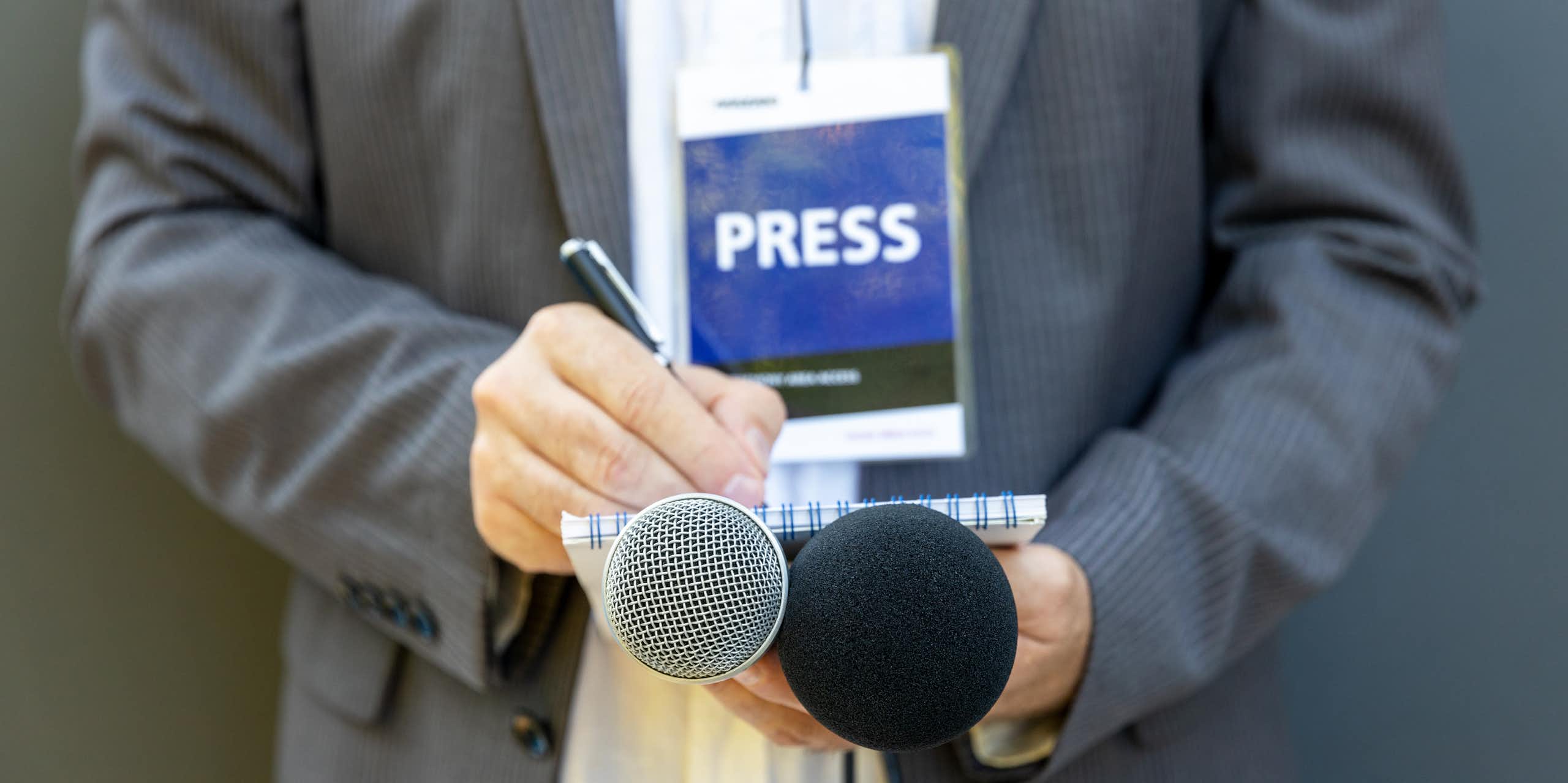 Beban kerja besar, finansial rentan: riset temukan 3 dilema profesi jurnalis