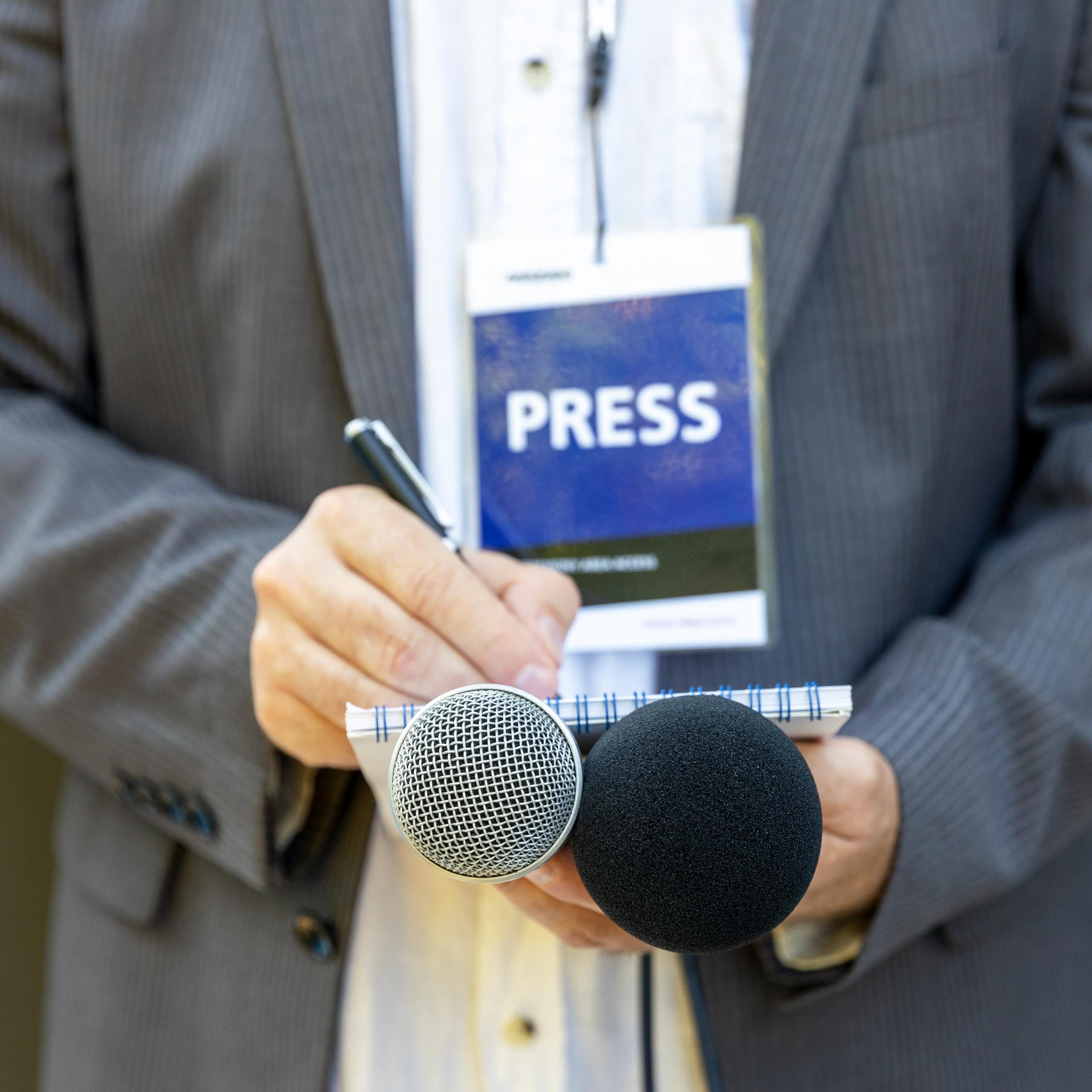 Beban kerja besar, finansial rentan: riset temukan 3 dilema profesi jurnalis