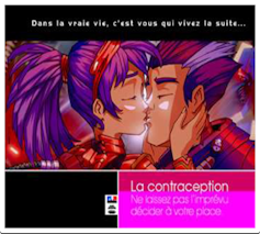 L’affiche montre un dessin en couleurs, dans un style manga, d’une fille et d’un garçon en train de s’embrasser.