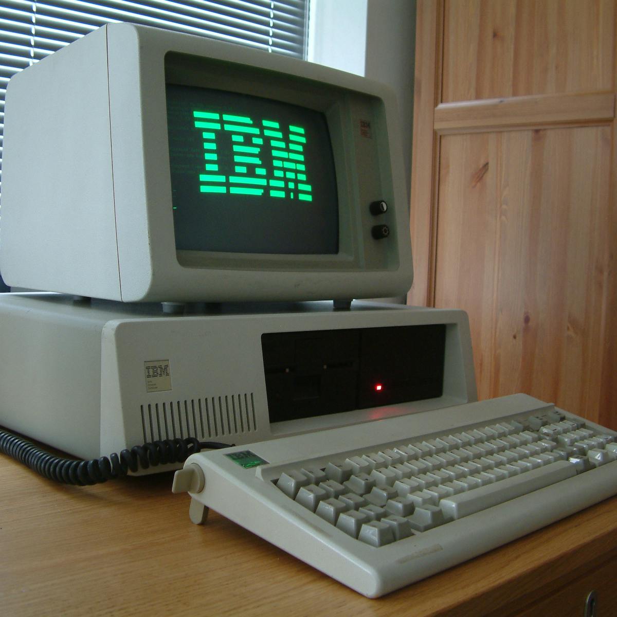 33 Years After Creating The Pc Ibm Leaves It Behind In Favour Of The Cloud