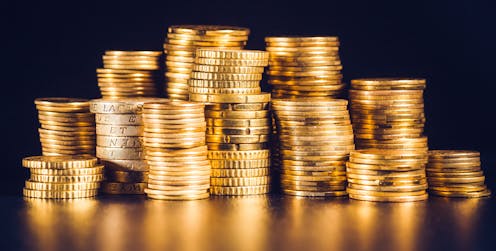 how much money is there in the world?