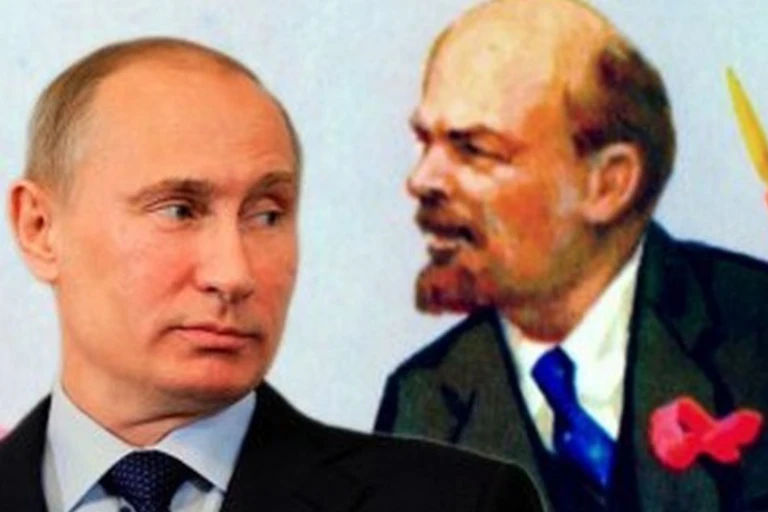 Montage représentant Vladimir Poutine et Vladimir Lénine