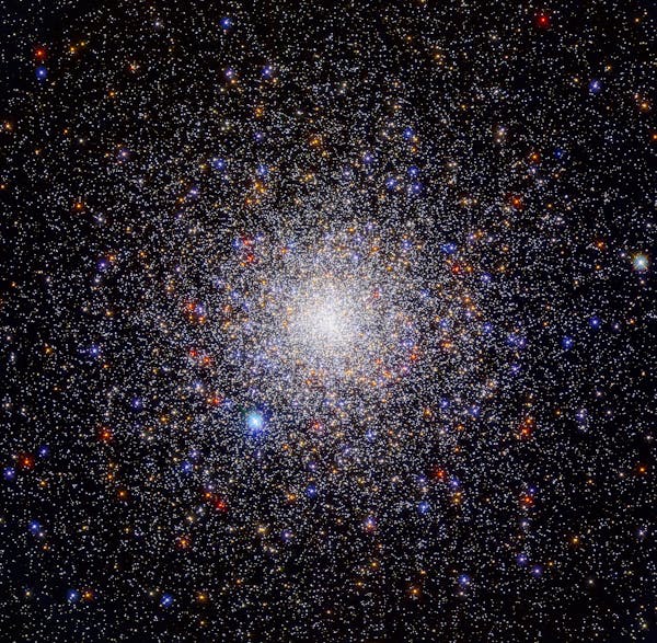 Imagem do Telescópio Espacial Hubble do aglomerado globular NGC 1851.