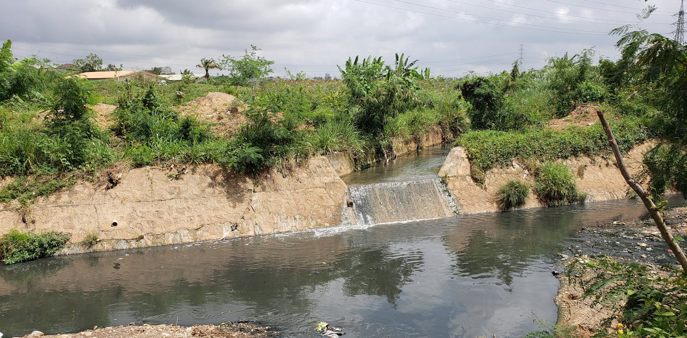 Ghana: Kumasi city’s unplanned boom is destroying two rivers – sewage, heavy metals and chemical pollution detected
