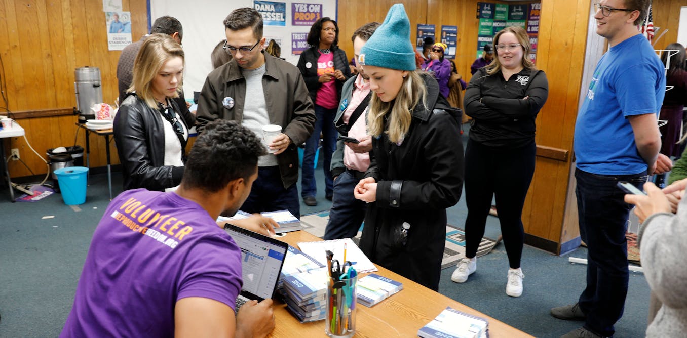  Volunteers at the 14th District Democratic headquarters for the midterm election in Detroit, Mich., on Nov 8, 2022.