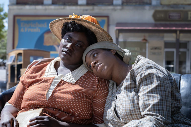 Danielle Brooks as Sofia and Fantasia Barrino as Celie.
