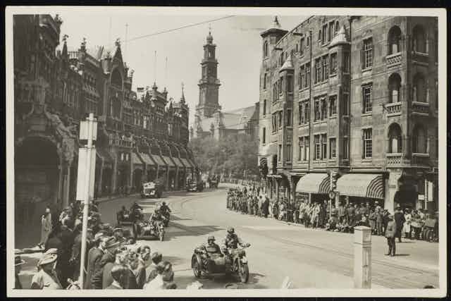 An archival photograph of Amsterdam during the second world war.