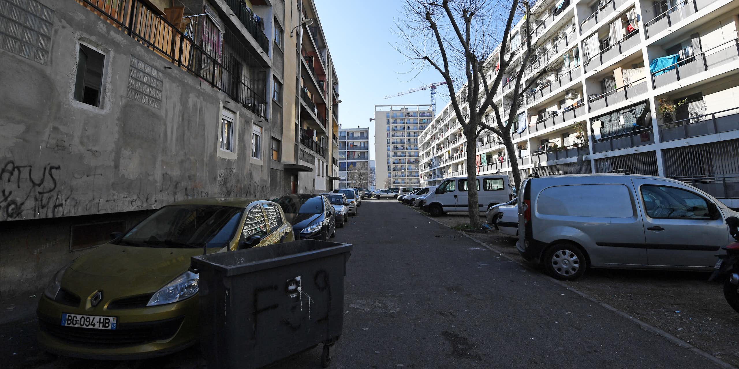 Une photo prise le 24 janvier 2017 montre une vue de la cité Felix Pyat Bellevue dans le 3e arrondissement de Marseille, l'un des quartiers les plus pauvres de France métropolitaine.