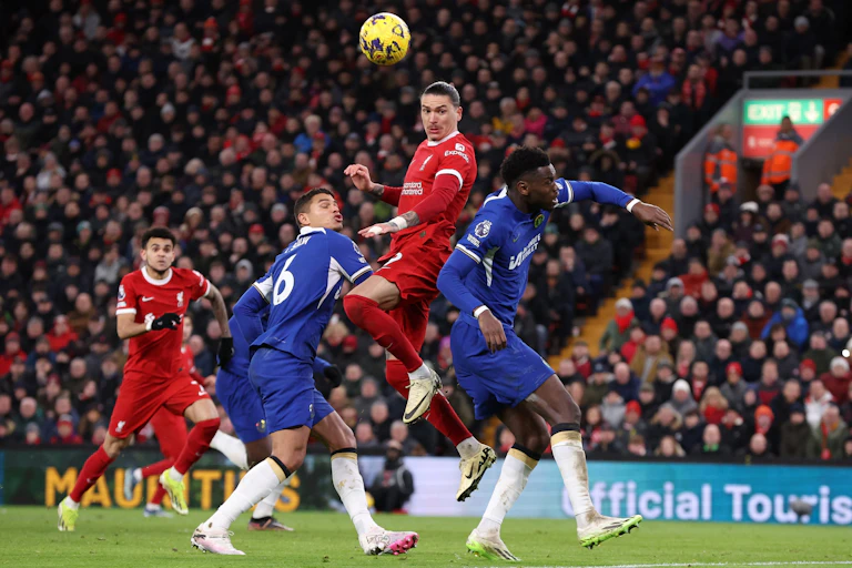 footballer winning header