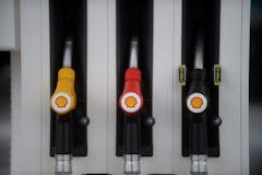 Can you save money at the bowser by only half-filling the fuel tank?
