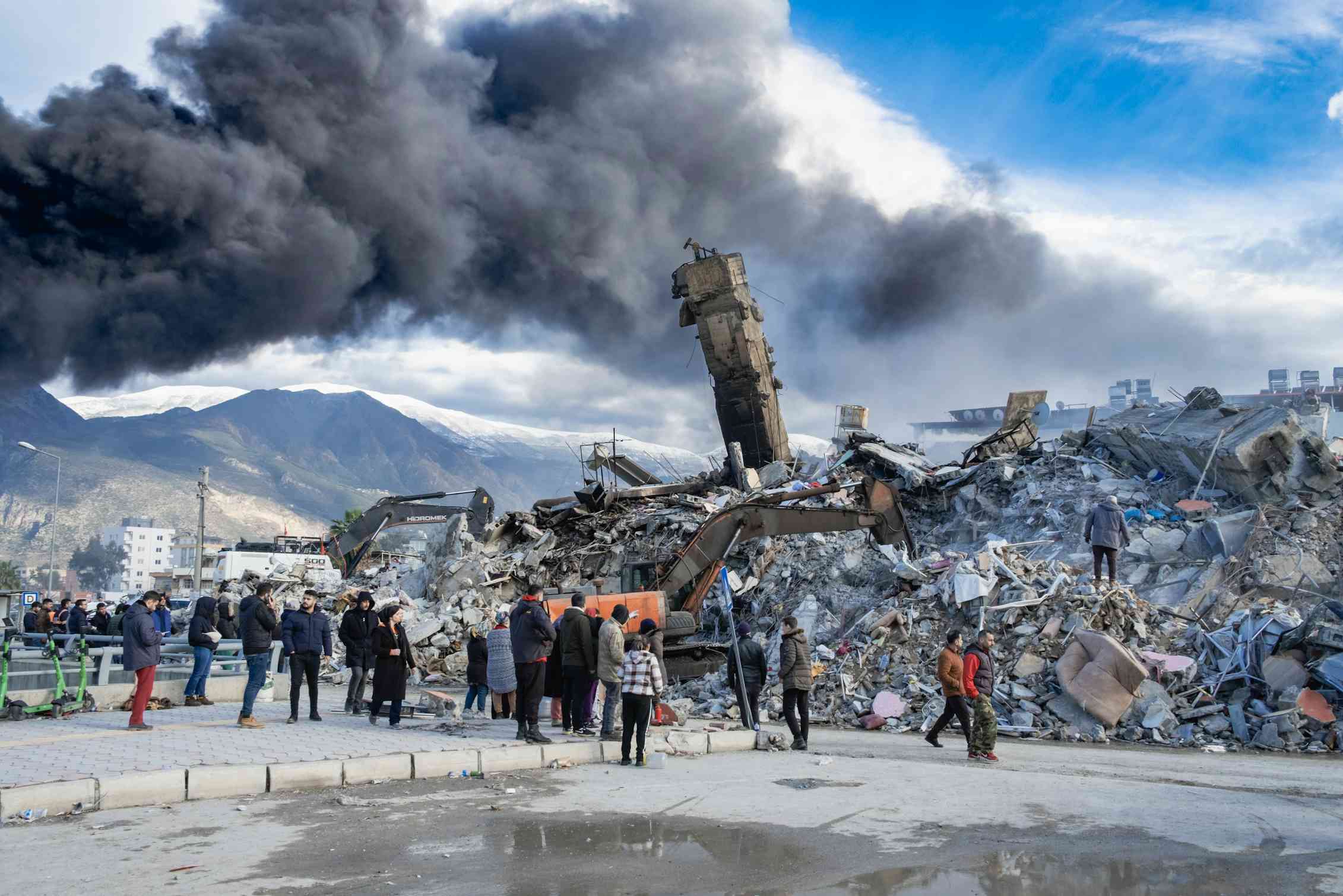 Турция 19 февраля. Развалины землетрясение Турция февраль 2023. February autmosfer picture.