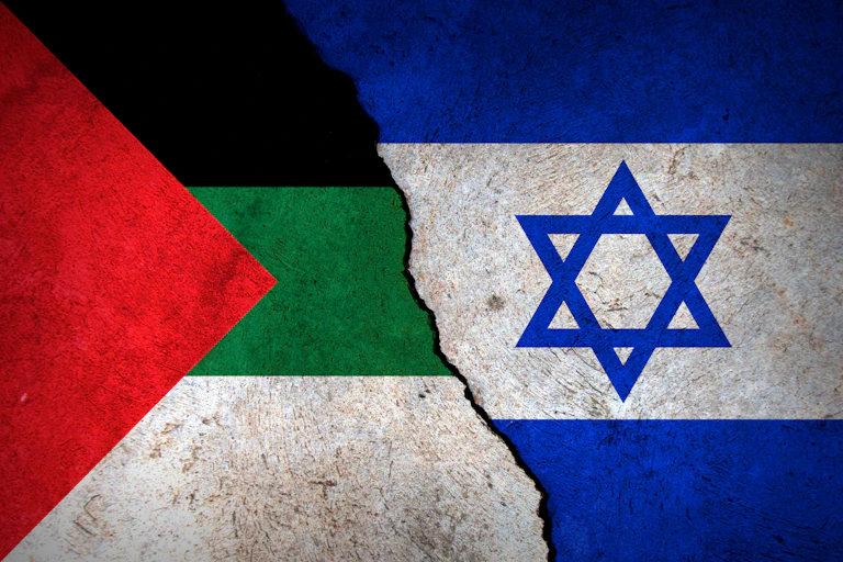 The Palestinian and Israeli flags.