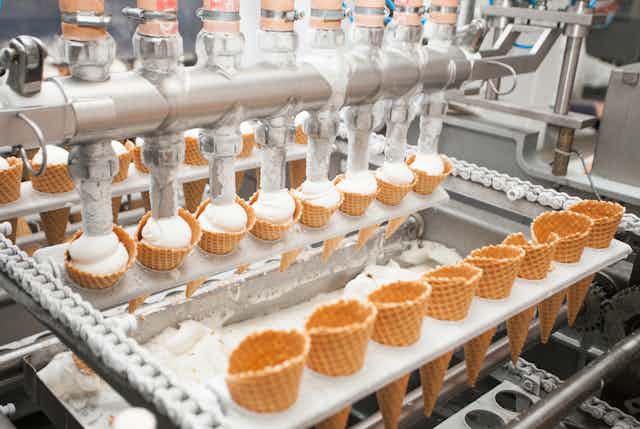 Photo d’une chaîne de production de crème glacée