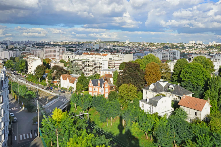 Vue sur le sud de Paris depuis le château d'eau de la villa Hennebique (Bourg-la-Reine)
