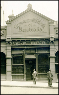 Commonwealth Bank exterior, 1913
