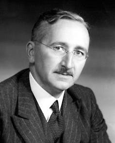 L’économiste austro-hongrois Friedrich Hayek (1899-1992), considéré comme l’un des pères du néolibéralisme