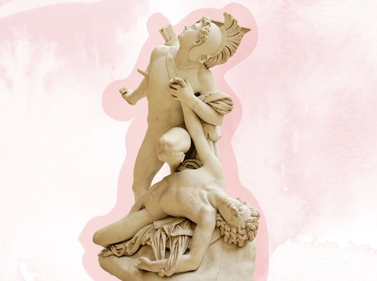 A statue of Nisus and Euryalus by Jean-Baptiste Roman (1827) on a pink background