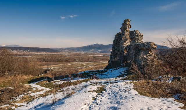 Restos del castillo de Korolevo, cerca del yacimiento.