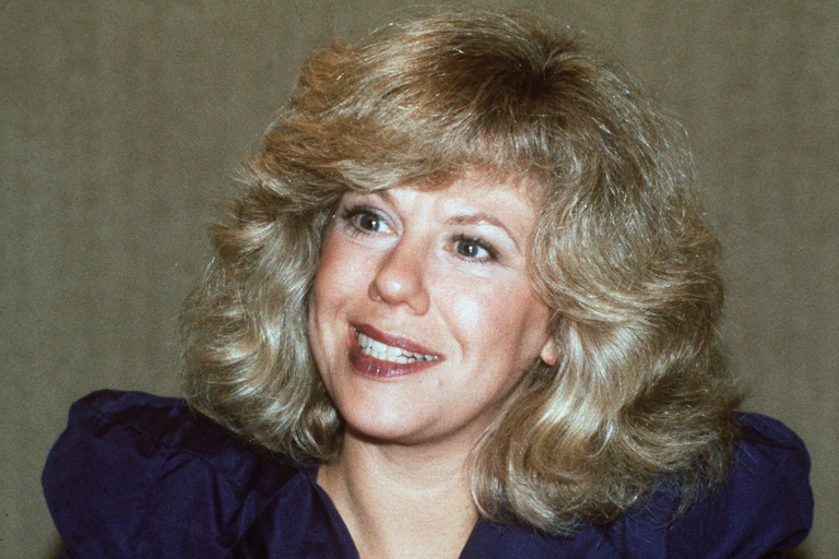 A 1980 photo of author Erica Jong.