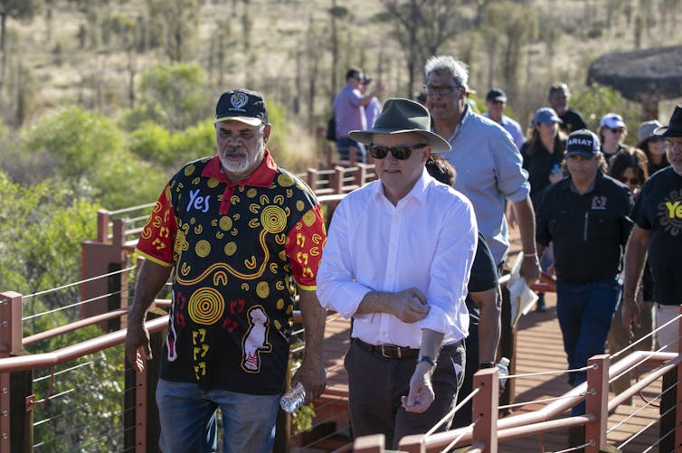 Australian prime minister Anthony Albanese with Aboriginal people