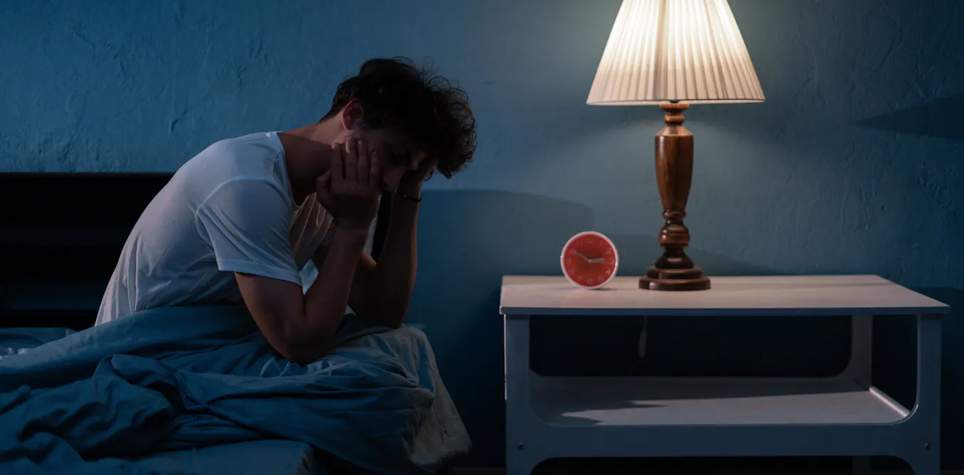 Por que algumas pessoas precisam se levantar de noite para urinar?