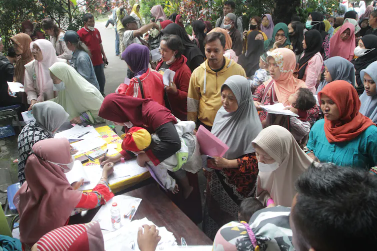 Bantuan sosial