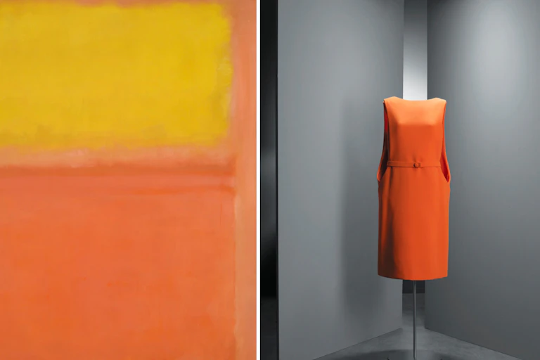 A la derecha, _Naranja y amarillo_ de Mark Rothko. A la izquierda, vestido de día en crepé de lana naranja, de Cristóbal Balenciaga, 1967.