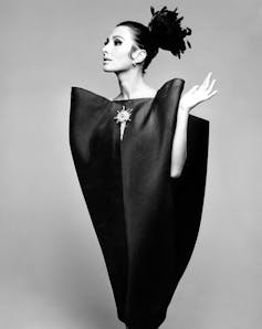 Alberta Tiburzi wearing the 'envelope' dress by Cristóbal Balenciaga, Harper's Bazaar, June 1967.