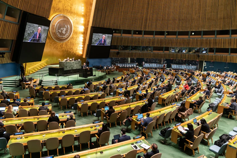 Le Secrétaire général Antonio Guterres s'exprime sur ses priorités pour 2023 lors de la 58e séance plénière de l'Assemblée générale au Siège de l'ONU à New York le 6 février 2023
