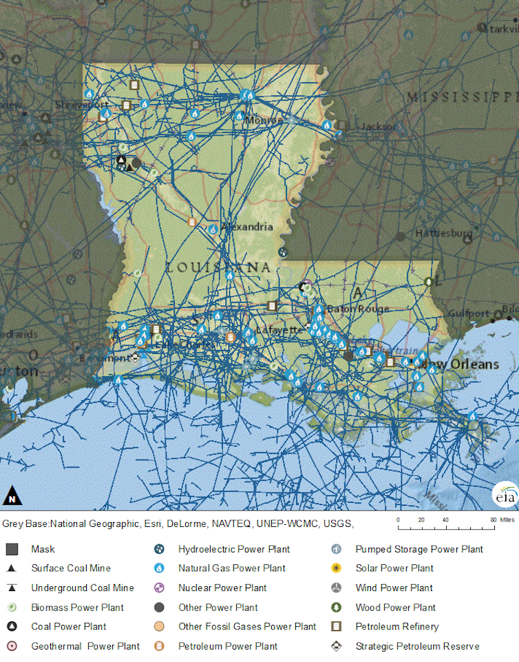 A map shows pipelines all across the state, particularly in the coastal third.