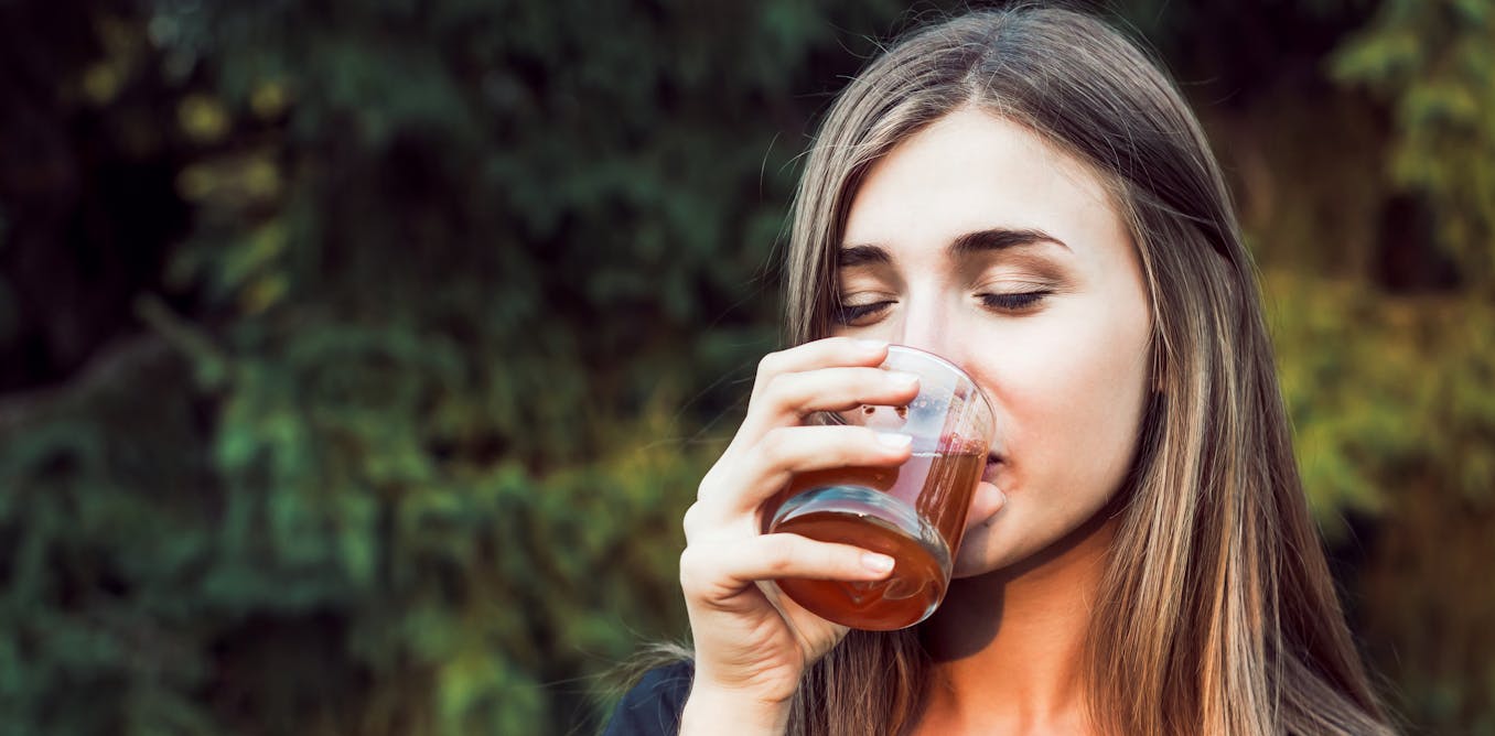 Drinking apple cider vinegar may help with weight loss but its health benefits are overstated