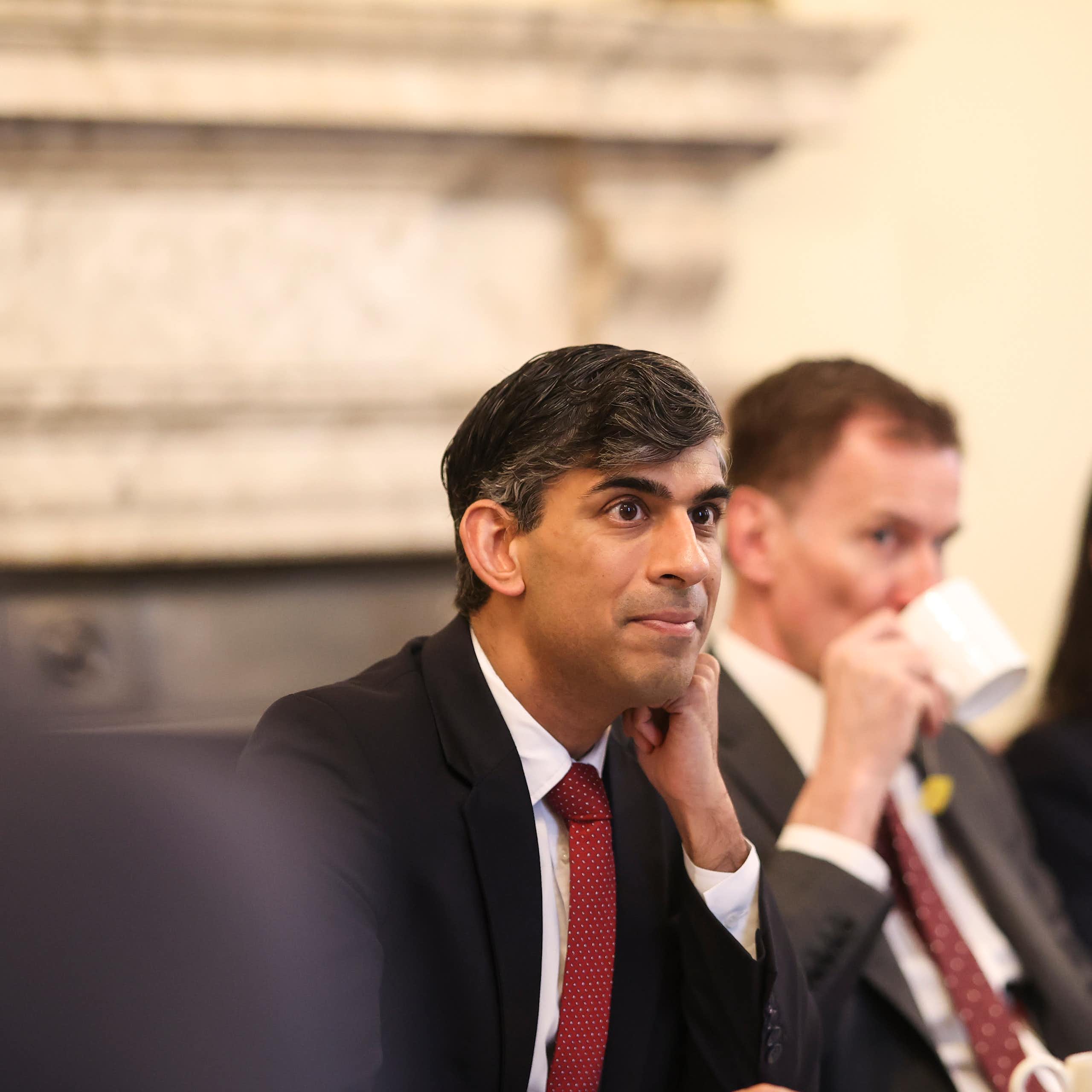 Rishi Sunak and Jeremy Hunt at the cabinet table