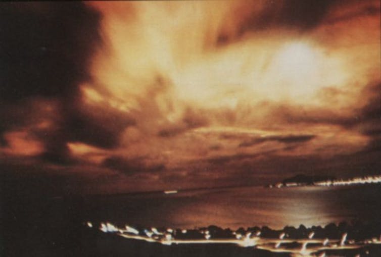Photograph taken from Honolulu of the aurora created by Starfish Prime.