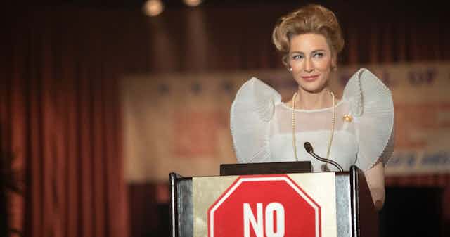 Las 'esposas tradicionales' toman internet: ¿quiénes son y qué defienden?