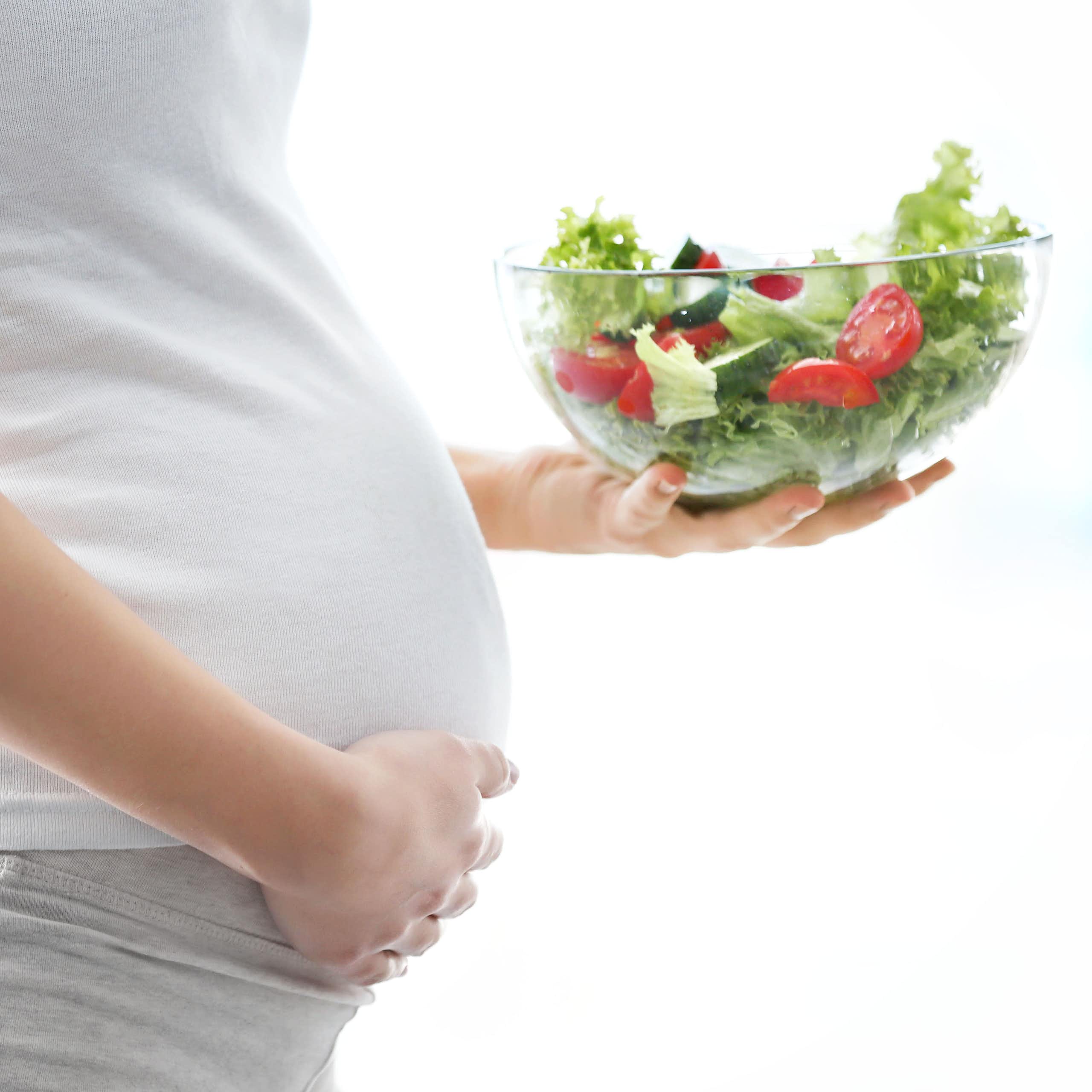 Adieu au mythe du « manger pour deux » : pourquoi contrôler son poids pendant la grossesse est si important