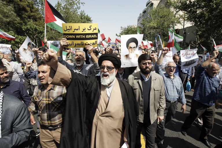 Iranians march in Tehran in protest at the Israeli strike of April 19 2024