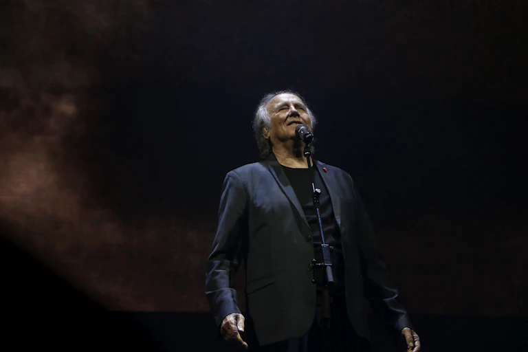Joan Manuel Serrat, en el zócalo de Ciudad de México, el 21 de octubre de 2021 en su gira de despedida de los escenarios.