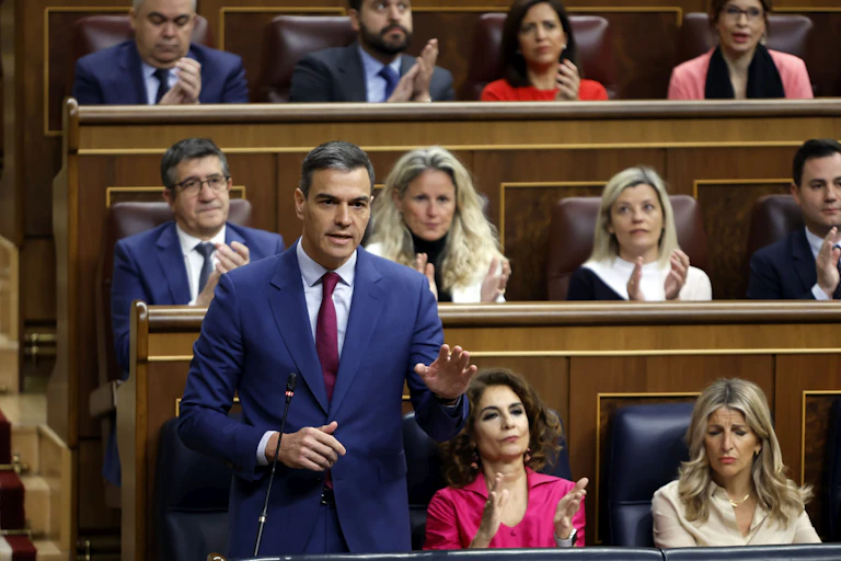 El presidente del Gobierno, Pedro Sánchez, durante su intervención en la sesión de control en el Congreso de los Diputados.