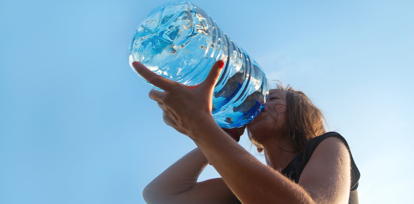 7 Sets of Free, Printable Water Bottle Labels for Every Occasion Drinking water,