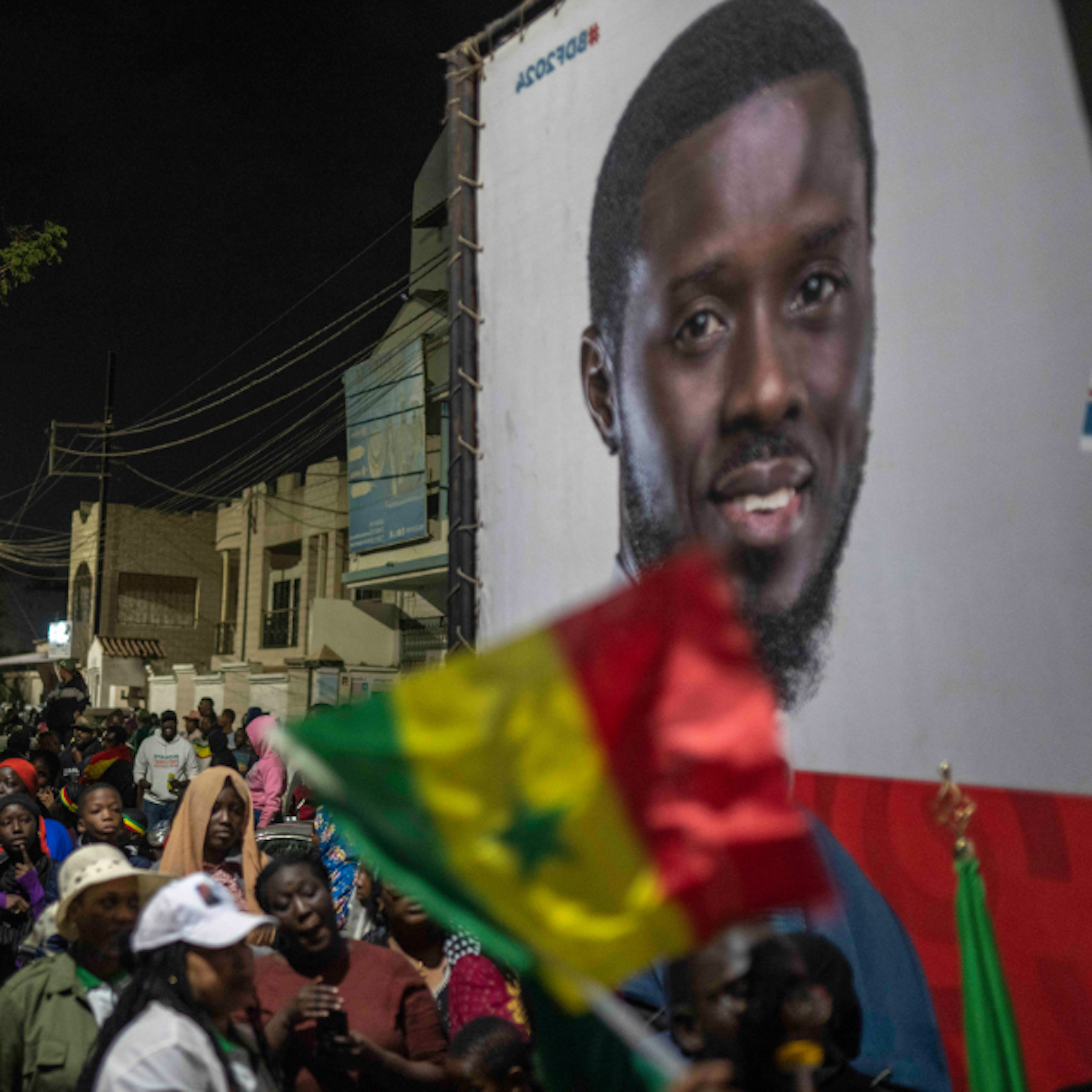 Les Sénégalais sont dans les rues pour supporter leur candidat aux élections