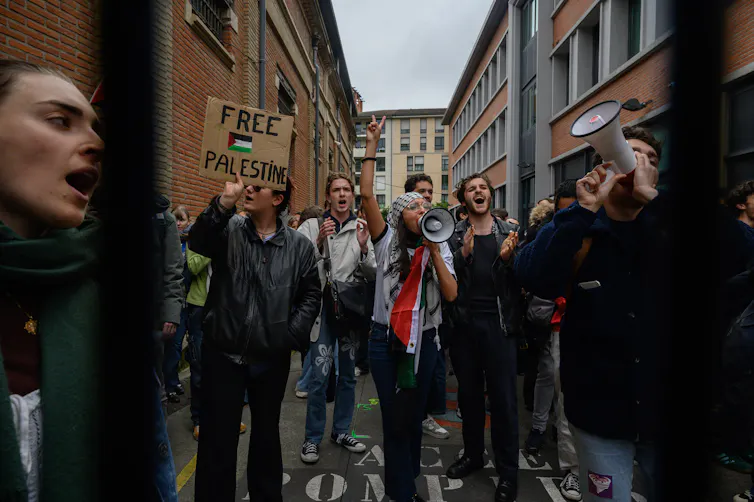 rassemblement pro-palestinien à l’université Sciences Po de Toulouse, dans le sud de la France, le 30 avril 2024