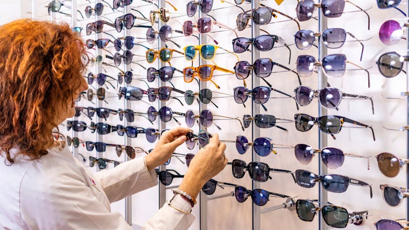 Lo que hay que tener en cuenta para elegir unas buenas gafas de sol Lo que hay que tener en cuenta para elegir unas buenas gafas de sol