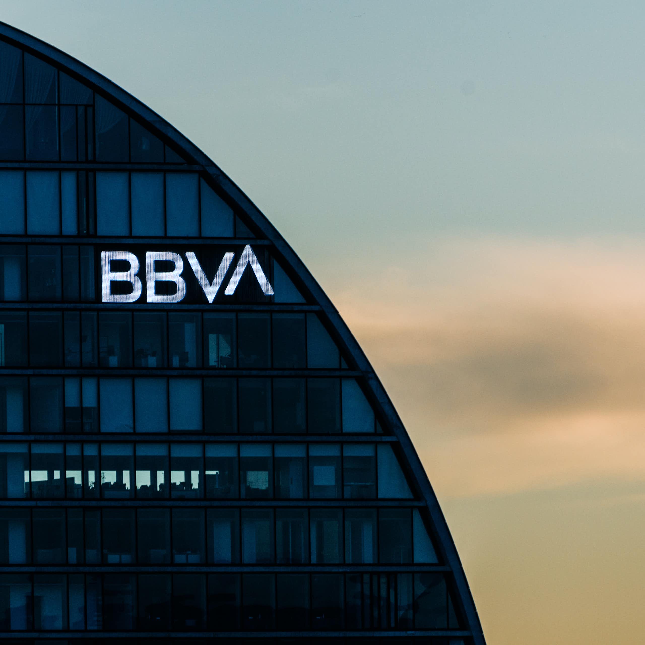 Las implicaciones de la OPA hostil de BBVA sobre Banco Sabadell