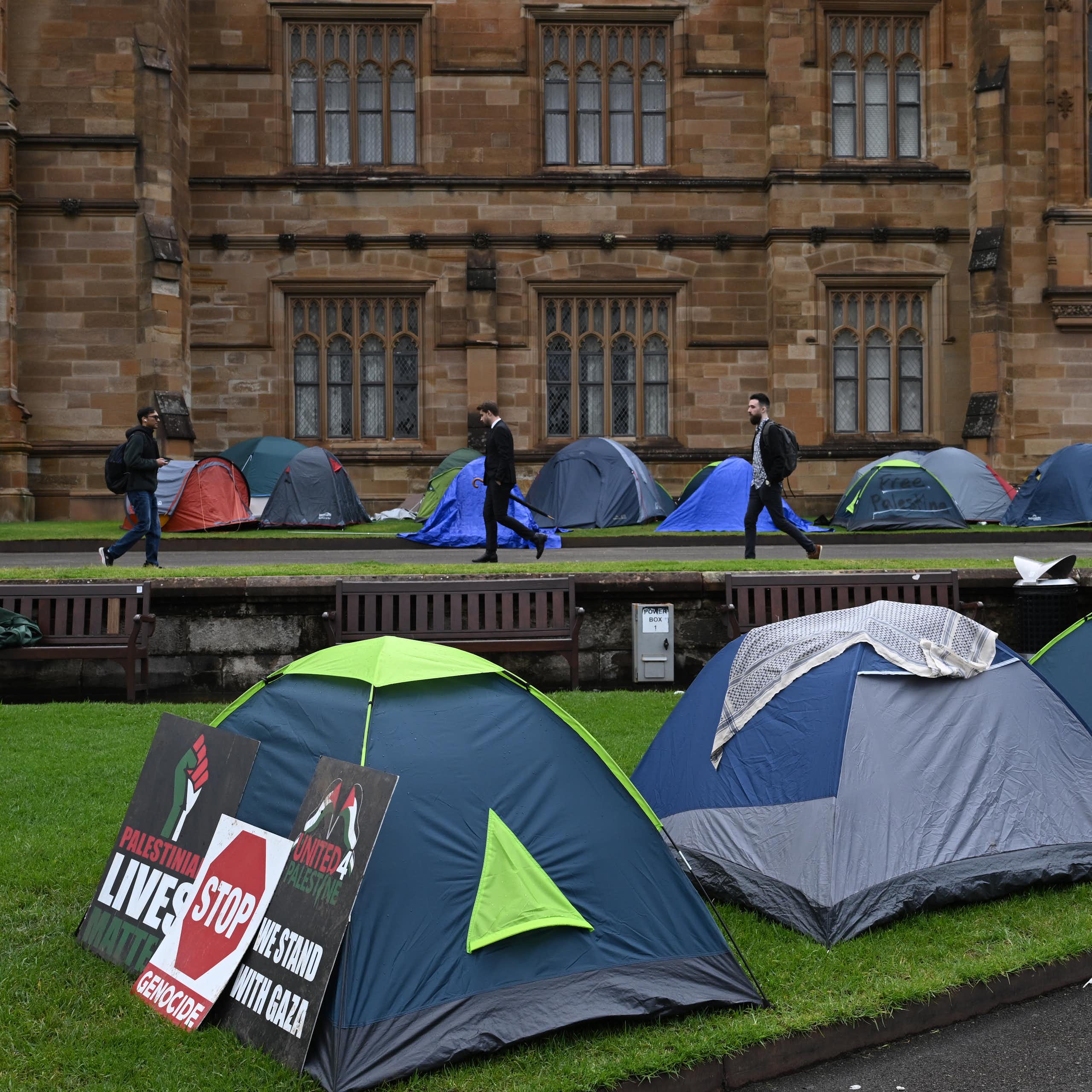 Can university protest camps be removed? What does the law say?