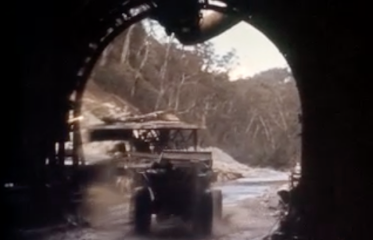 tunnelling vehicle