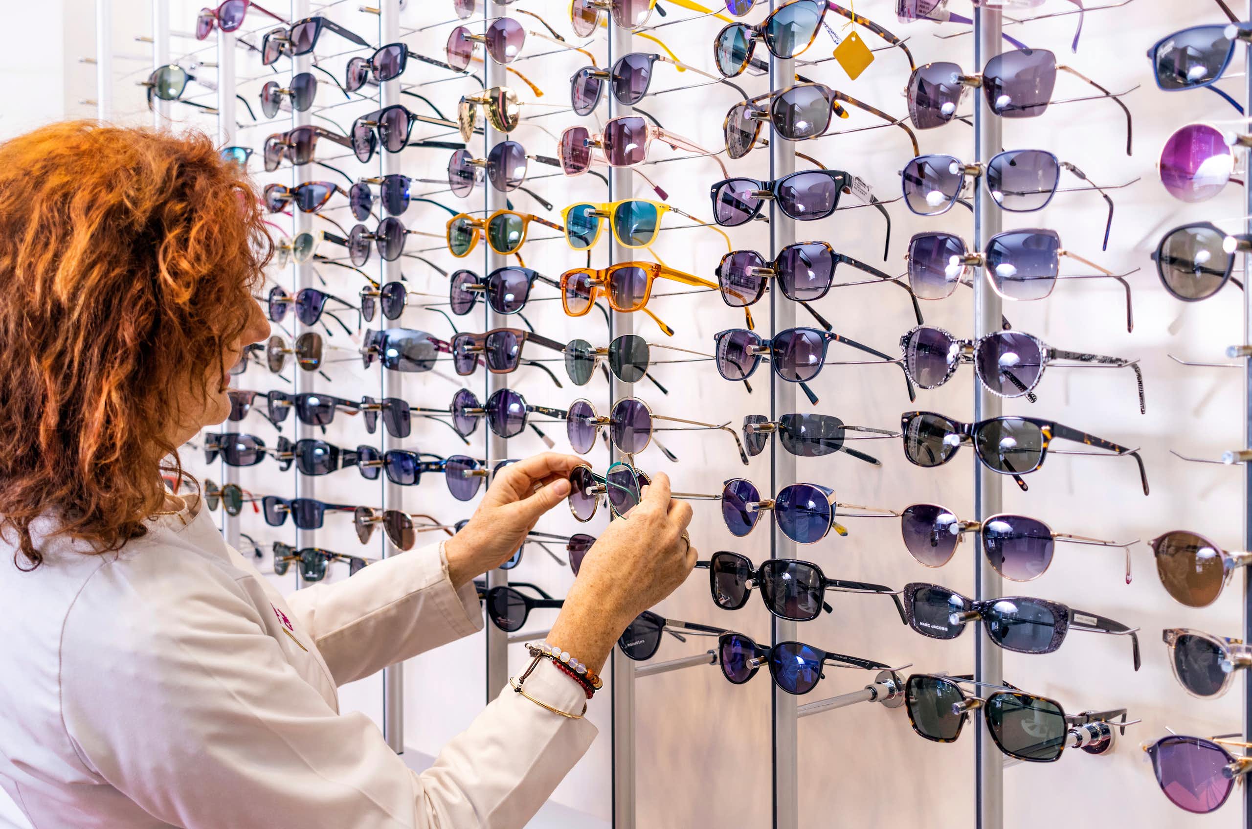 How to buy a good pair of sunglasses