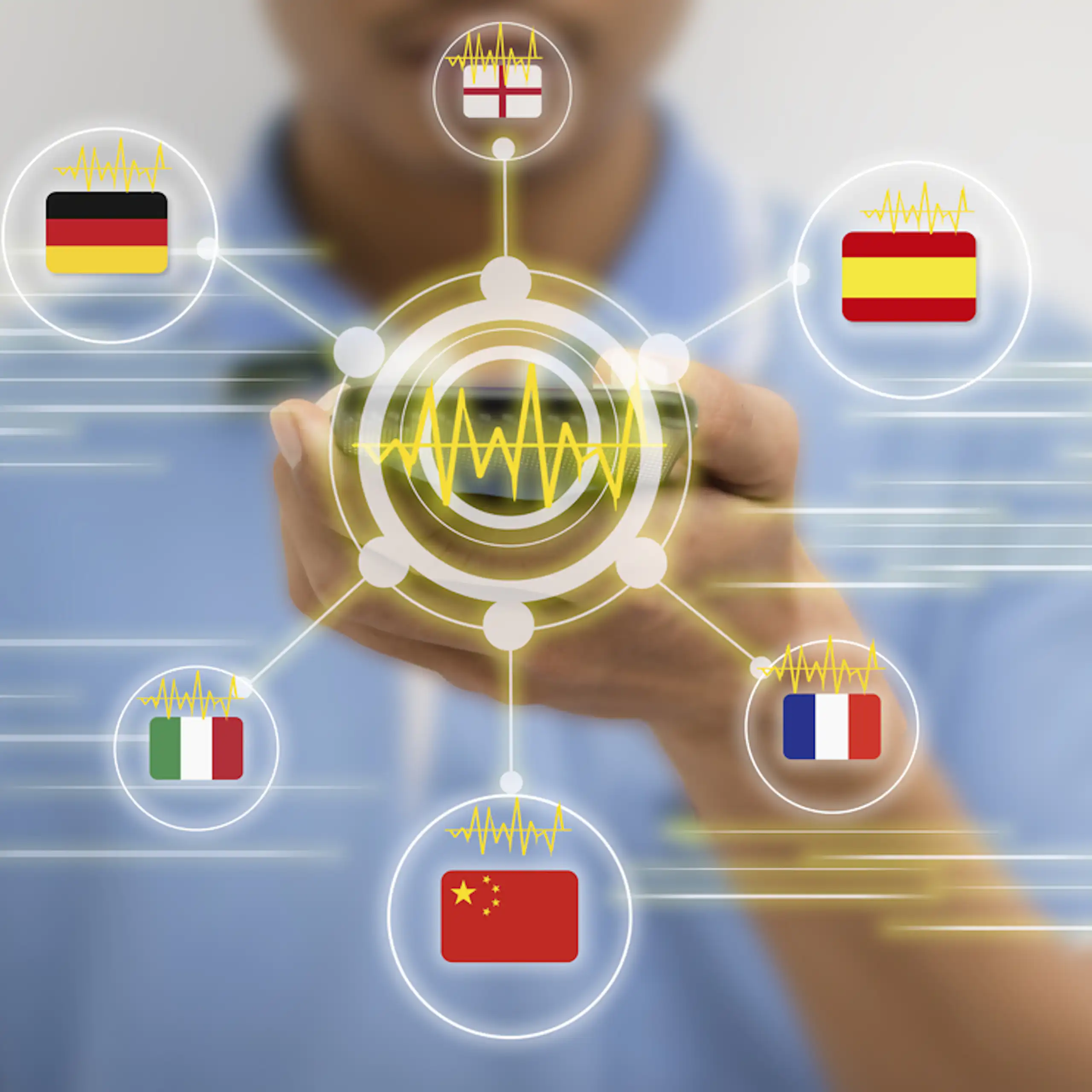 Personne utilisant la commande vocale de son smartphone et demandant des traductions